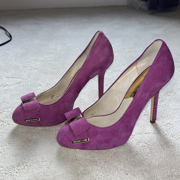 Michael Kors-purple suede 4in heels - Picture 4 of 8